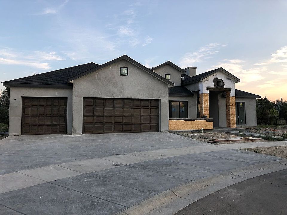 2nd image of 821 W Water Vista Dr