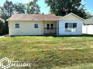 321 Wildwood Dr, Ottumwa, IA 52501