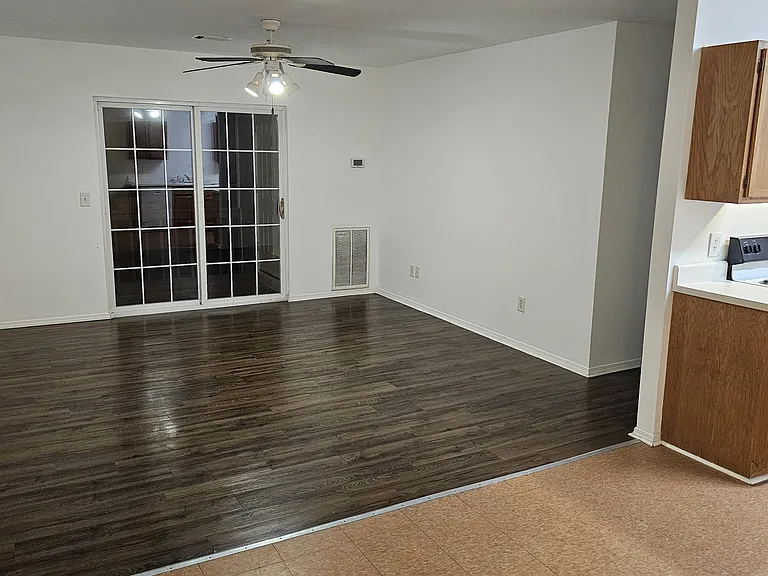 112 Winchester Point #C — Photo 11