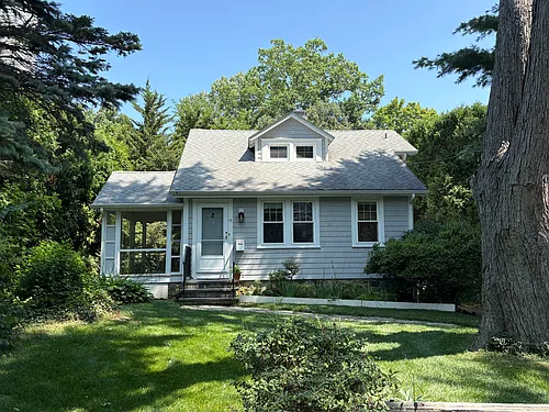 58 Benjamin St Photo 1