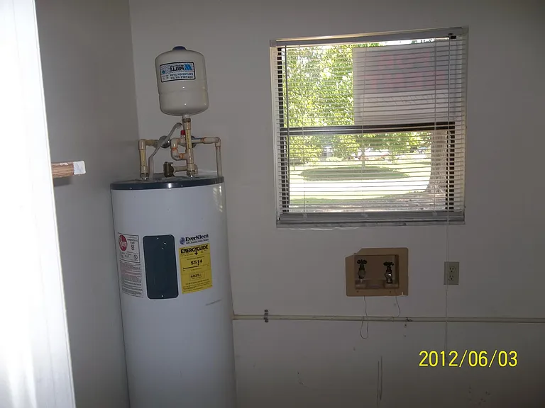 100 Creekwood Cir — Photo 33