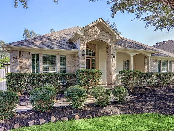 2nd image of 933 Mystic Village Ln