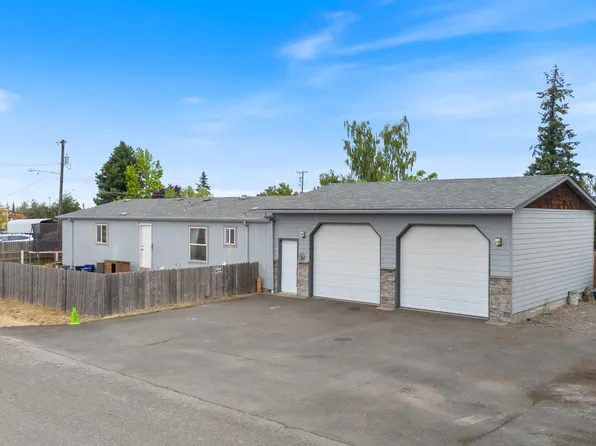 535 Hart Ave, Molalla, OR 97038