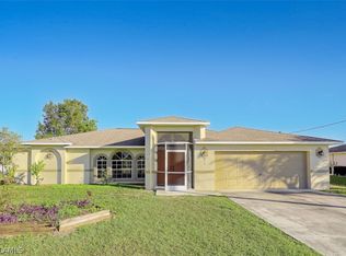 870 Rue Labeau Cir, Fort Myers, FL 33913