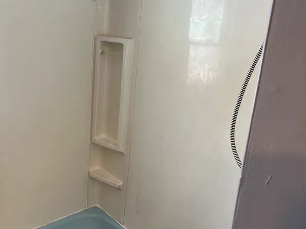 2719 Gilboa Ave, Zion, IL 60099