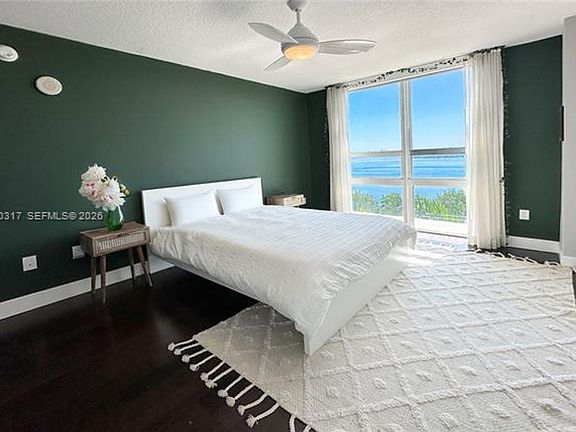 3rd image of 2000 N Bayshore Dr #Cu-614