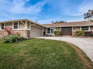 556 Hammock Dr, Palm Harbor, FL 34683