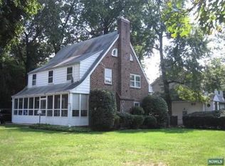 185 River Rd, Bogota, NJ 07603