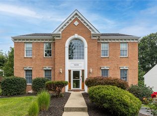 5691 Villahaven Dr, Pittsburgh, PA 15236