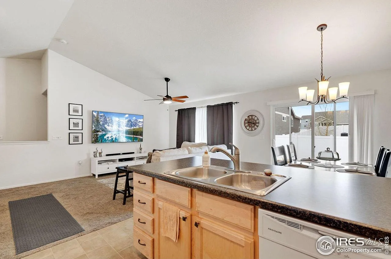 3 bed, 1246 sqft, $2,750 — Photo 4