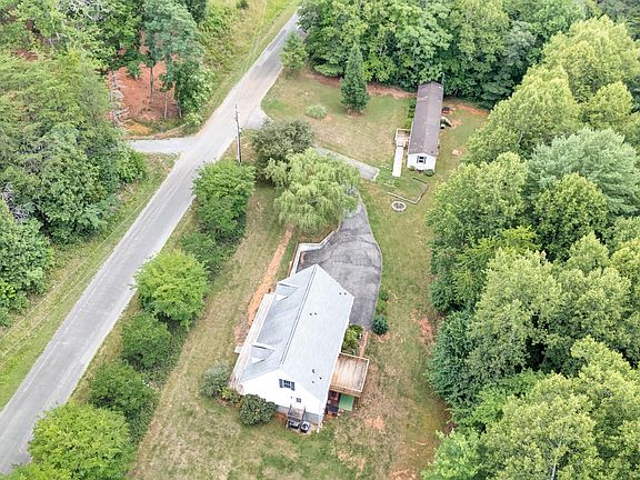 3rd image of 237 Westwood Dr