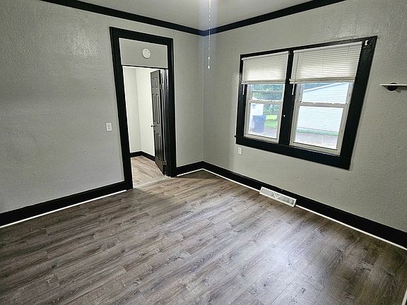 5th image of 240-240.5 Richland Ave