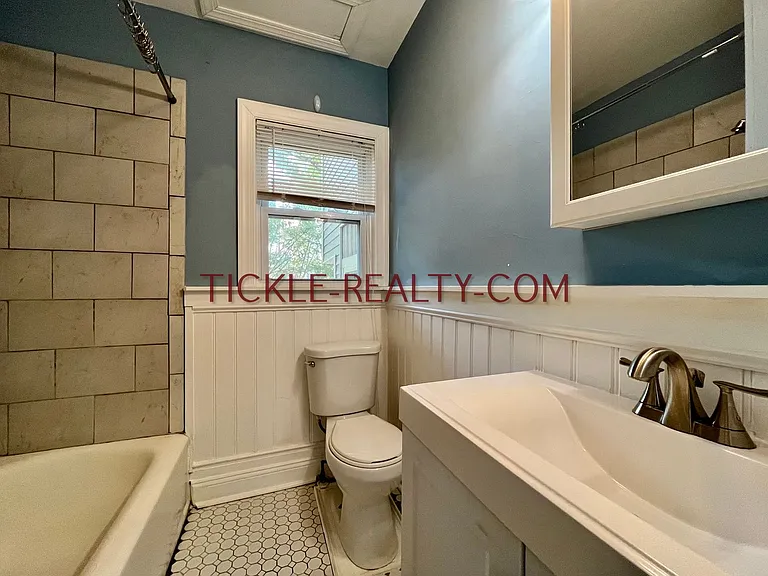 301 Meigs St — Photo 4