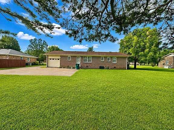 5th image of 1008 Brindley Dr
