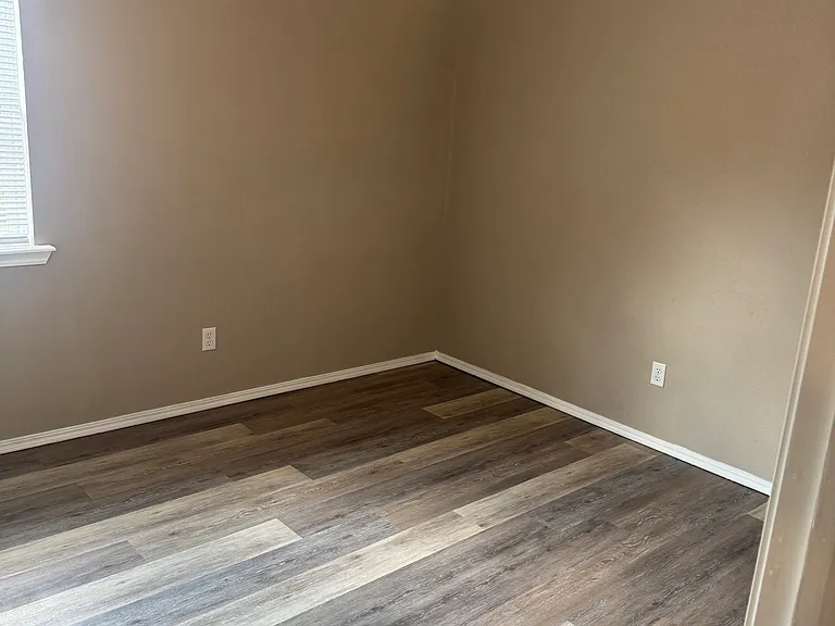 3911 James Ct — Photo 16