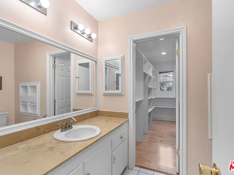 9631 Crystal View Dr — Photo 33