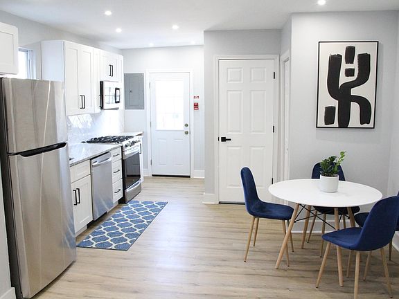 4th image of 2812 W Girard Ave #2B