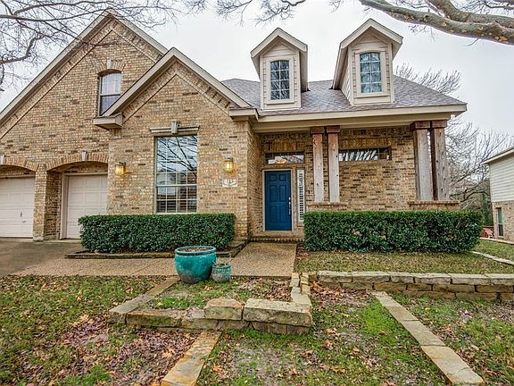 3rd image of 115 Lakehill Dr
