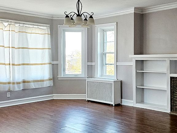 3rd image of 4820 S Keeler Ave #2
