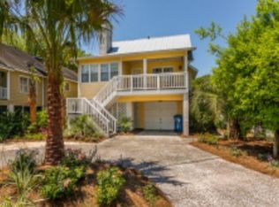 1165 Peachtree St, Saint Simons Island, GA 31522