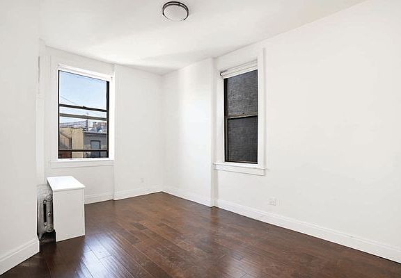 3rd image of 17 W 125th St APT 3F