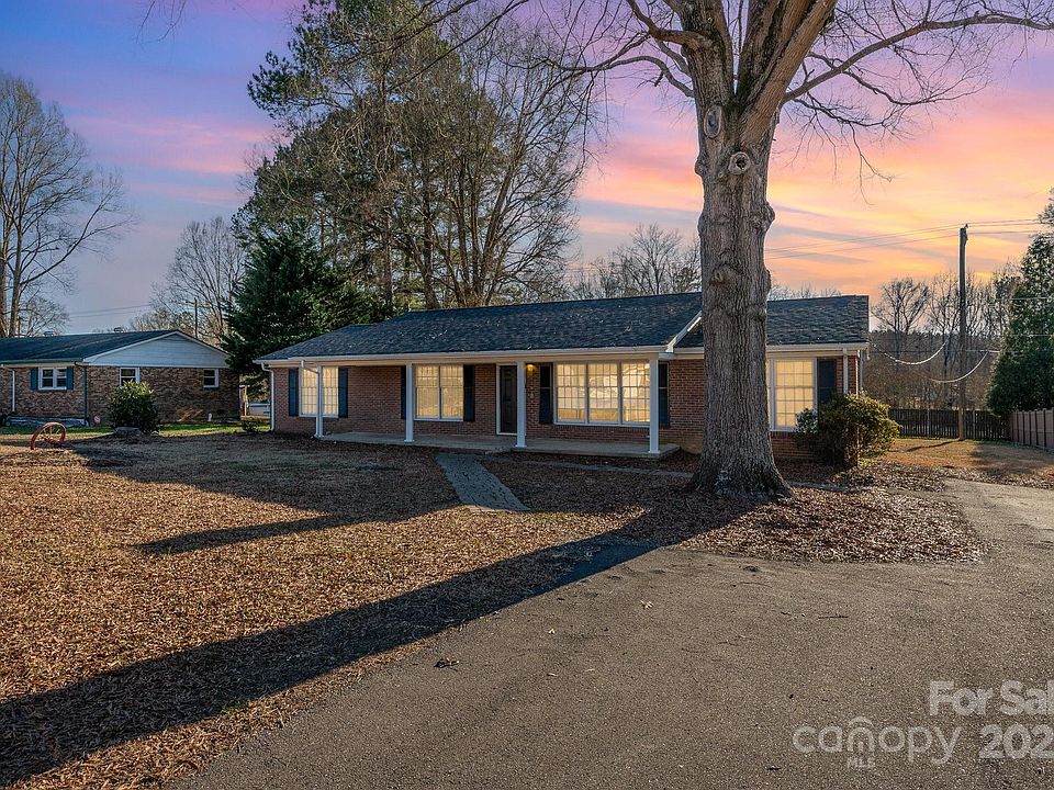 1st image of 2617 Fairgreen Dr