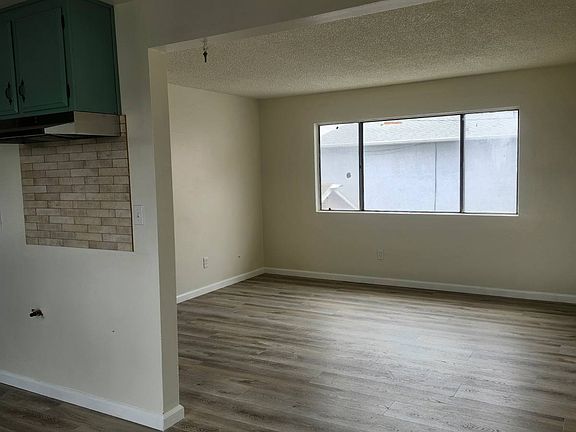 3rd image of 3972 1/2 Princeton St