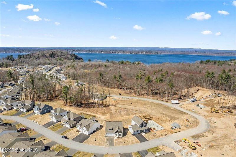 3rd image of 97 Lakepointe Way