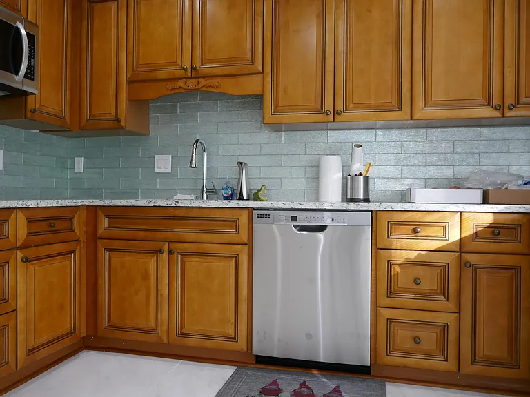 1243 Hanover Pl — Photo 15