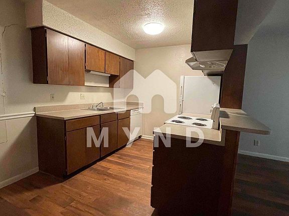 5th image of 613 W San Antonio St APT 205