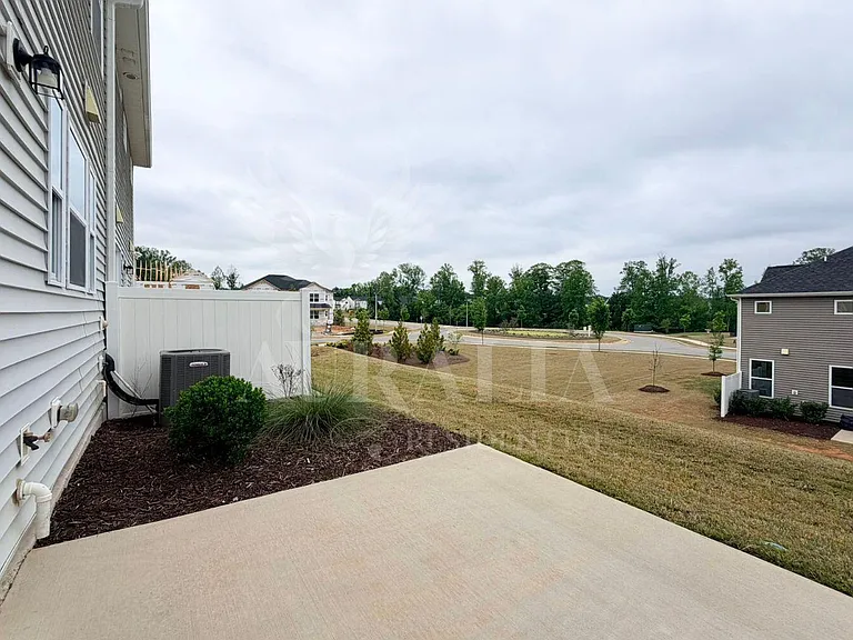 111 Lennei Ln — Photo 15