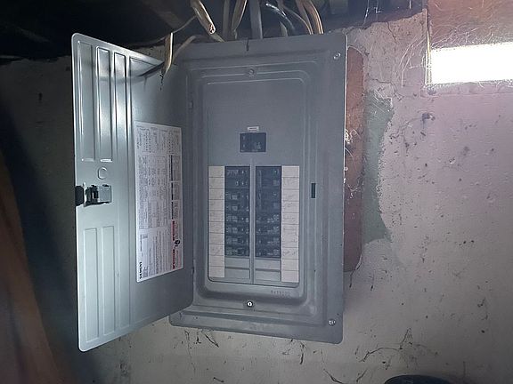 2nd image of 3232 Lowell Ave