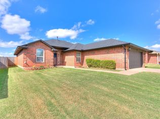 2331 Apple Way, Midwest City, OK 73130