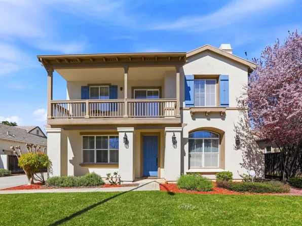 1955 Domaine Dr, Morgan Hill, CA 95037