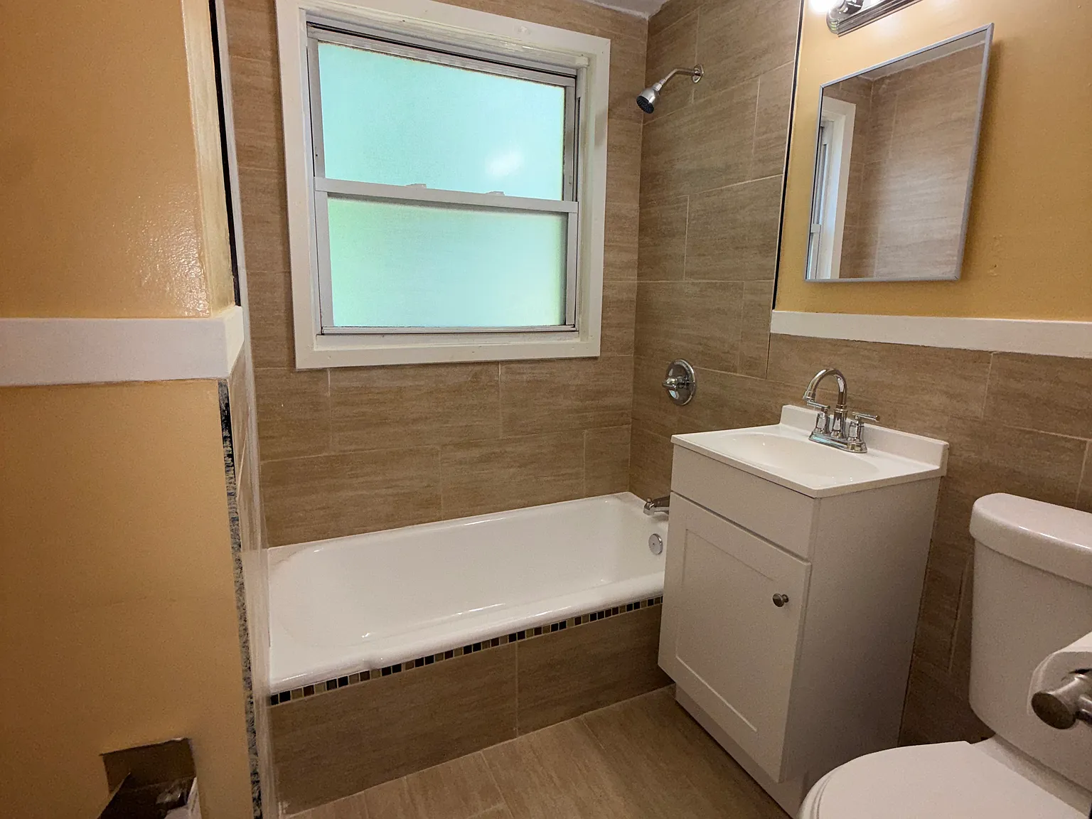 2 bed, 900 sqft, $1,675 — Photo 3