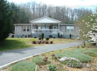 664 Roper Rd, Flat Rock, NC 28731