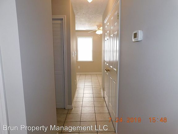 5th image of 3633 Starview Way