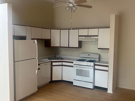 2nd image of 42 Iroquois Dr #42