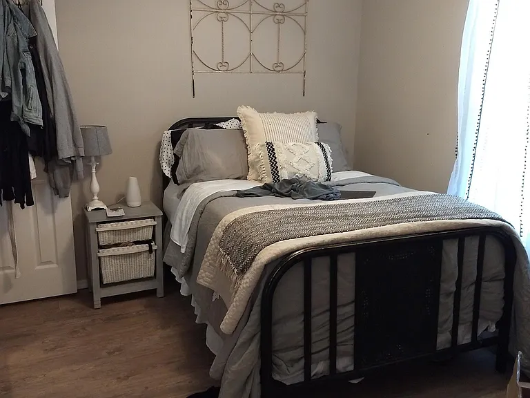 1316 Virginia Ave — Photo 5