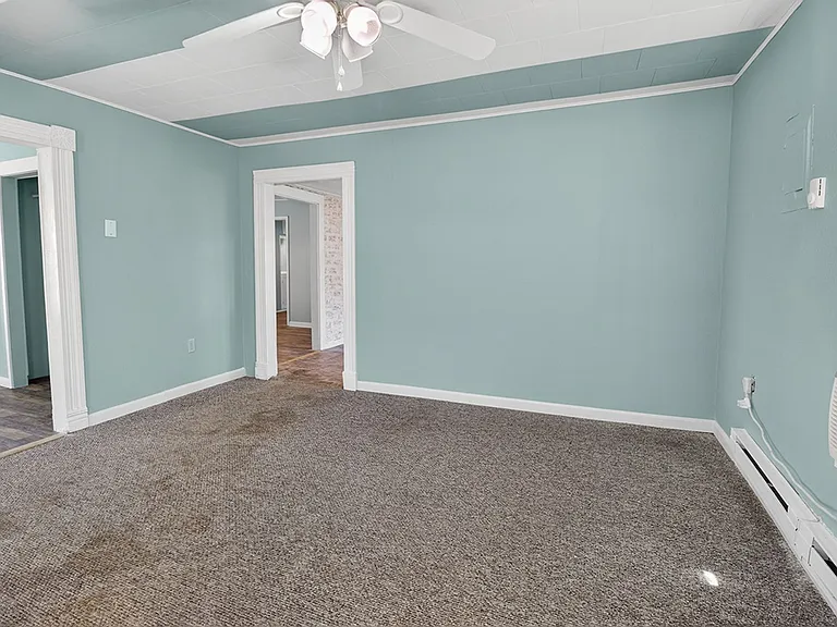 216 Rollins St — Photo 5