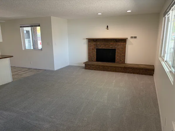 1302 E 16th St, Loveland, CO
