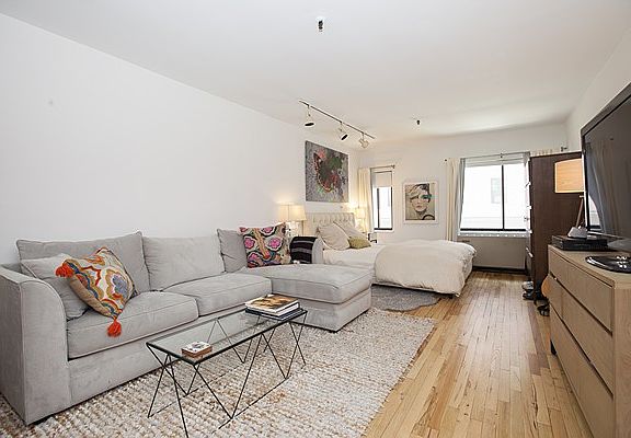 3rd image of 801 Broadway #212