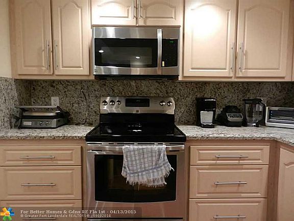 3rd image of 804 Cypress Blvd APT 109