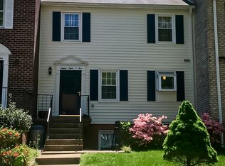 8805 Cameo Sq, Springfield, VA 22152