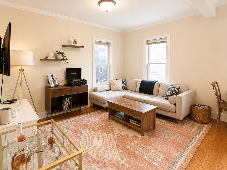 157 M St #2 — Photo 3