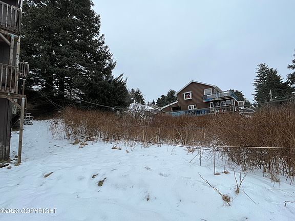 5th image of 1116 Madsen Ave