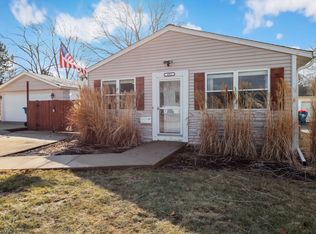 541 Charles Ct, Glendale Heights, IL 60139