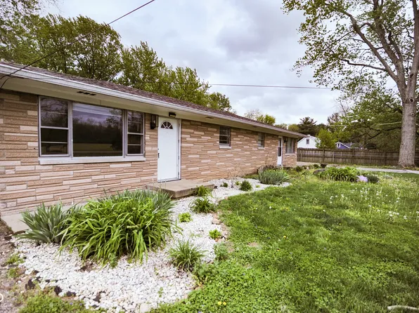 8325 Lake Rd, Indianapolis, IN 46217