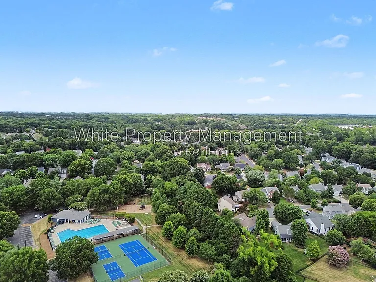 9201 Hanworth Trace Dr — Photo 28