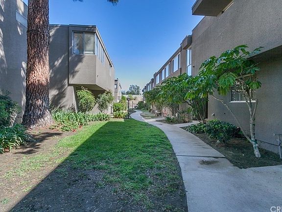 2nd image of 18110 Killion St Unit 7